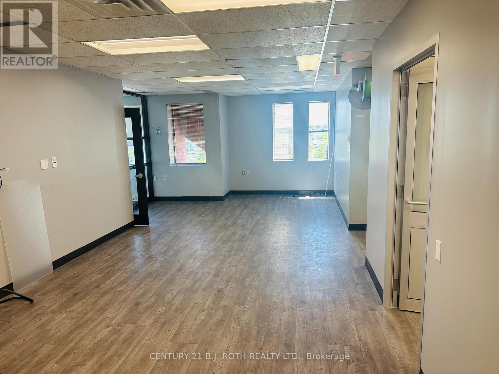 301,302,303 - 34 SIMCOE STREET