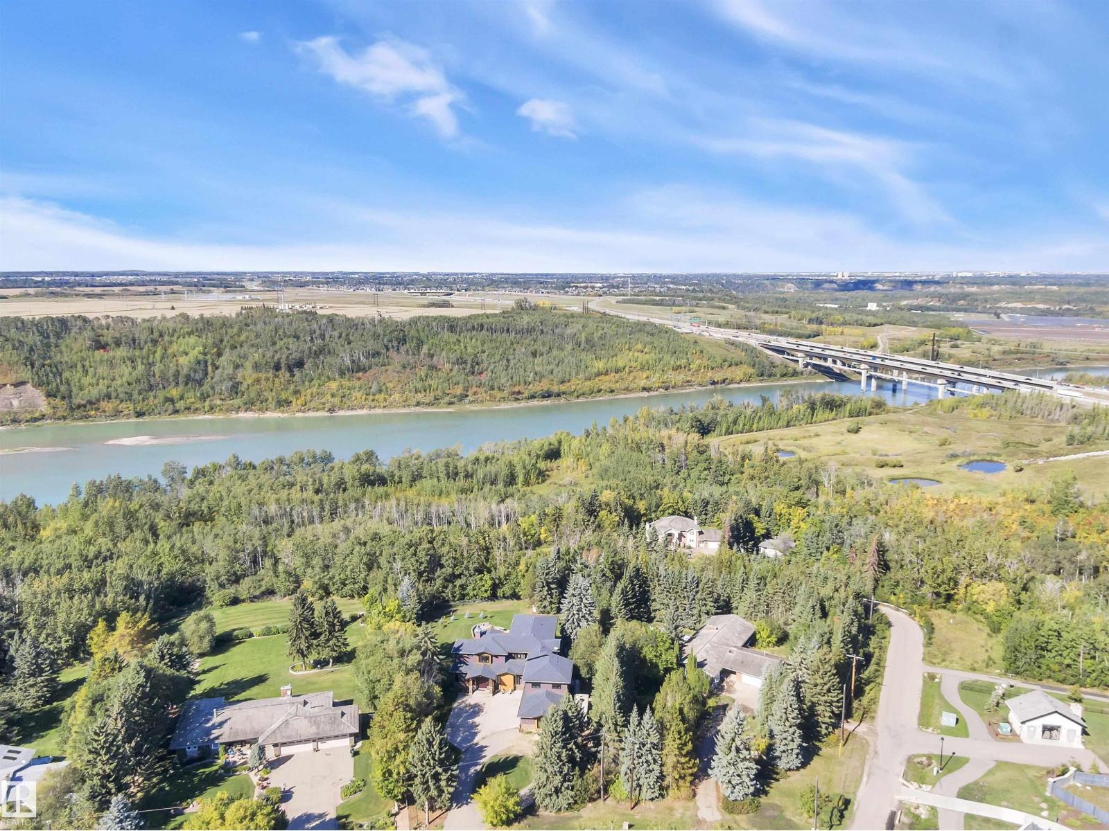 148 WINDERMERE CR NW