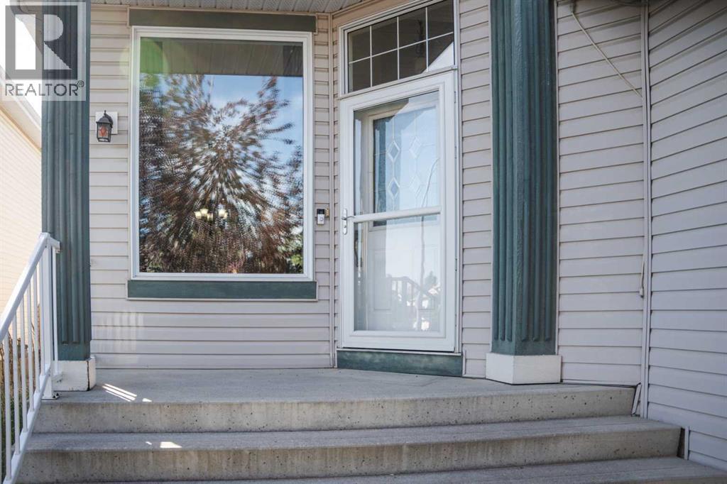 445 Rocky Ridge Bay NW