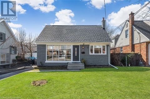 75 ALDER Crescent Toronto ON M8W1E1
