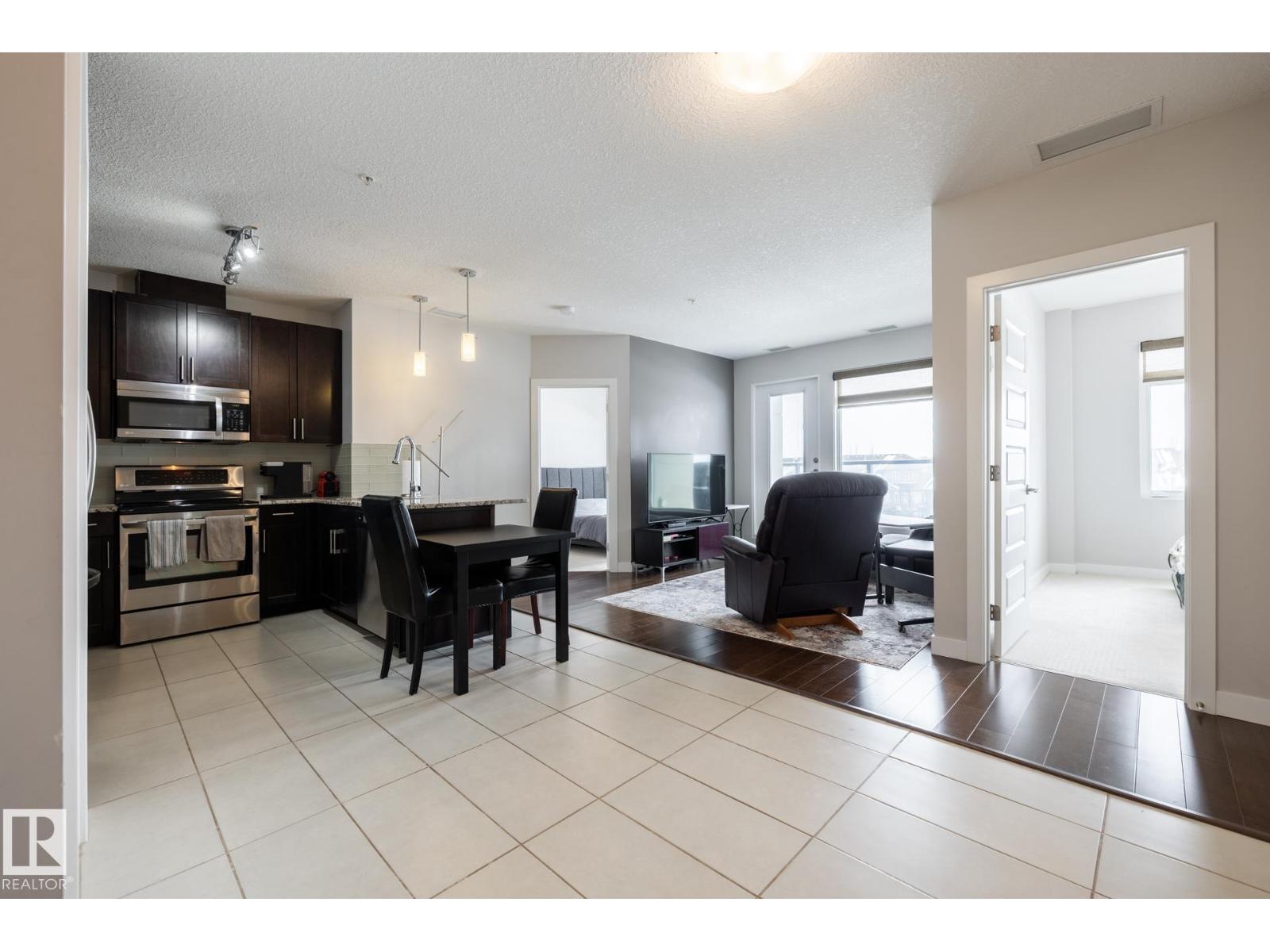 #325 5151 Windermere BV SW