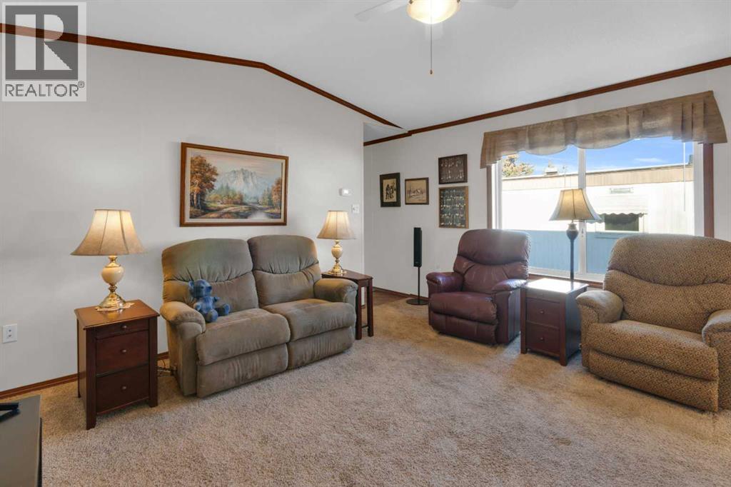 113, 99 Arbour Lake Rd NW