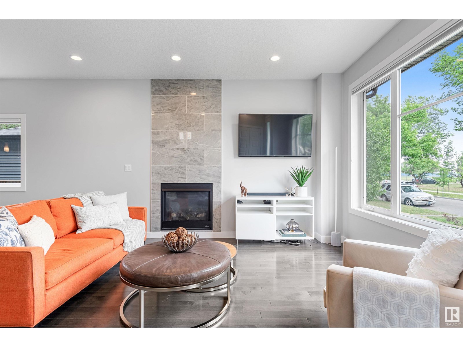 12218 126 ST NW