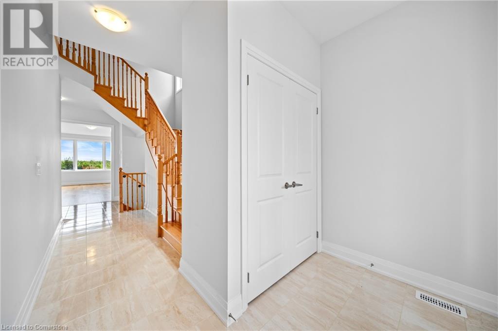 897 KNIGHTS Lane