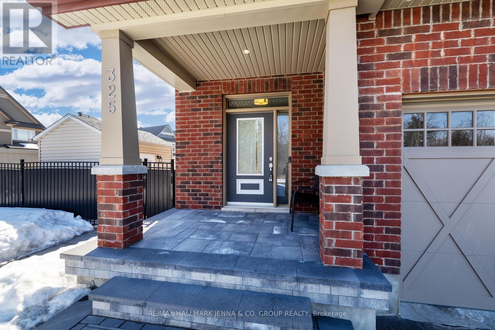 325 VIA VERONA AVENUE