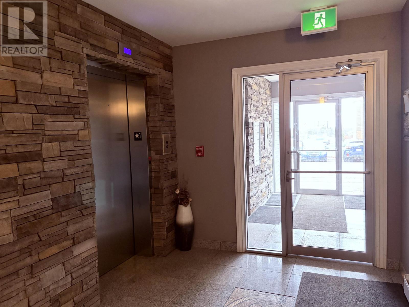 150 Heron Dr.|102-61 Glen Stewart Dr.