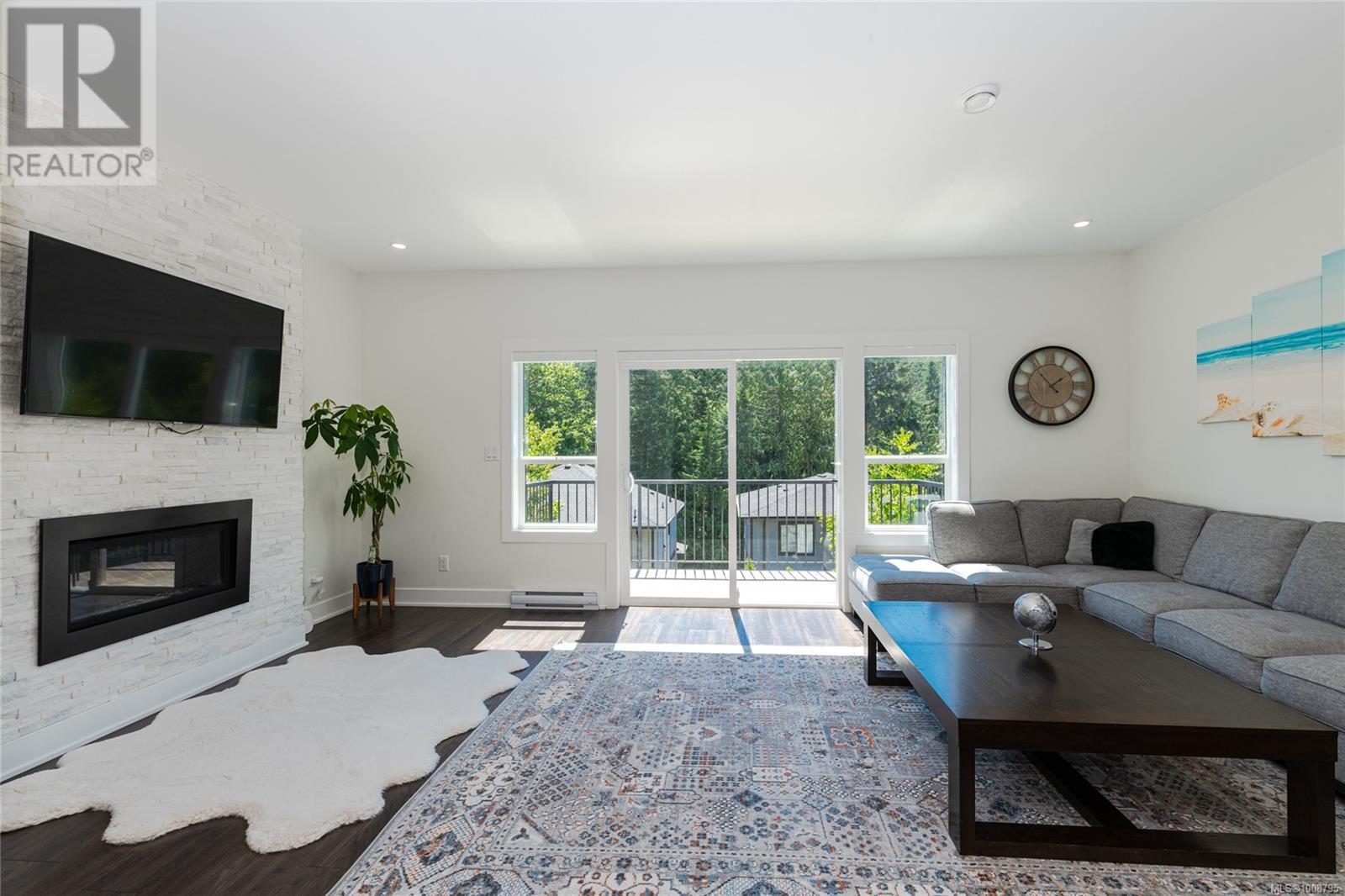 1256 Solstice Cres