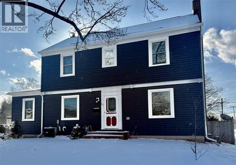 703 Wellington STREET Sarnia ON N7T1J3