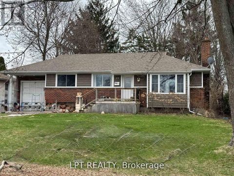 20 ELIZABETH AVENUE Kingston (West of Sir John A. Blvd) ON K7M3G8