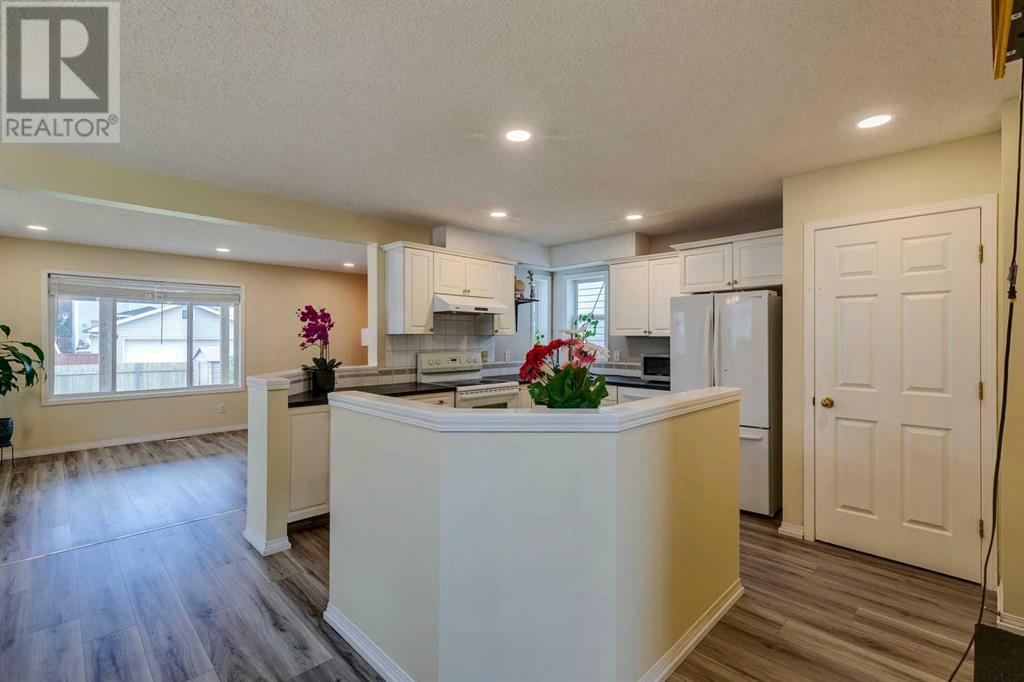 47 Erin Grove SE
