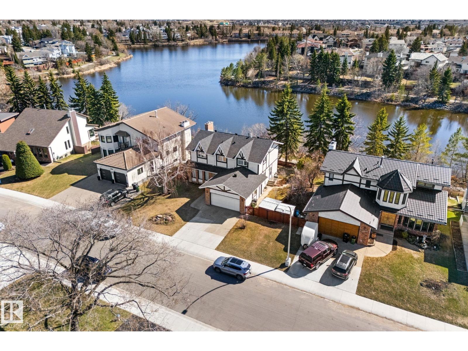 10673 161 AV NW