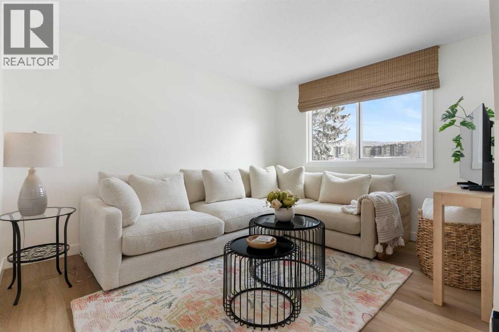 11, 73 Glenbrook Crescent