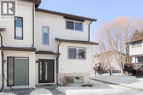 11, 73 Glenbrook Crescent Cochrane AB T4C1G1