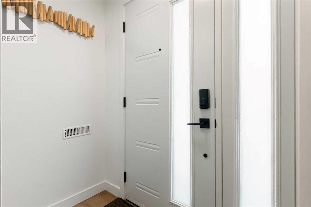 11, 73 Glenbrook Crescent