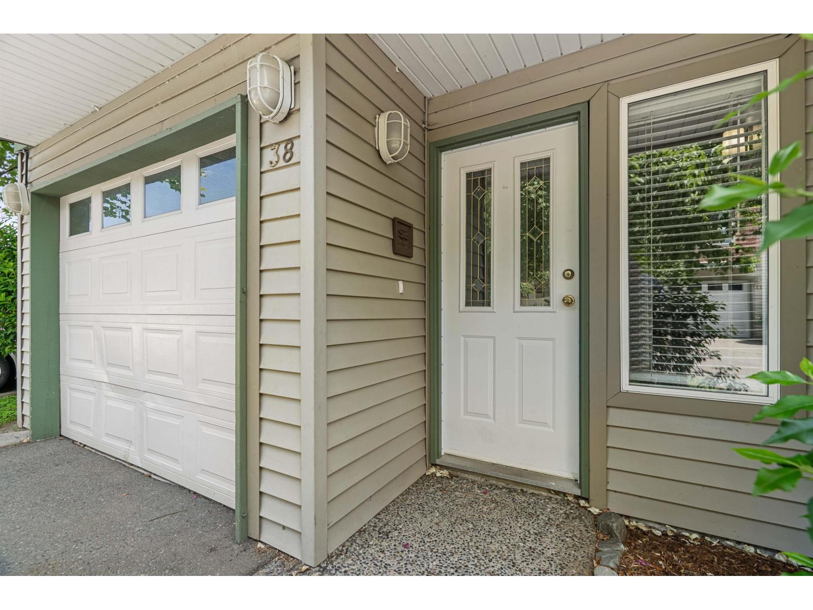 38 9470 HAZEL STREET|Chilliwack Proper East