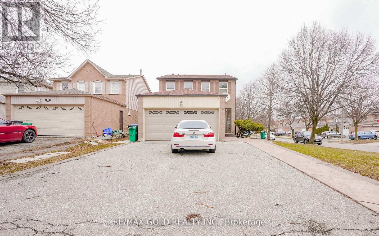 32 MYRTLE COURT