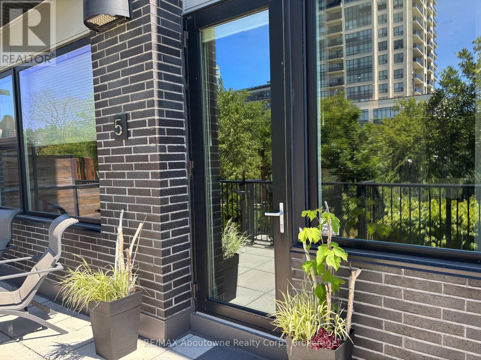 RL5 - 53 ARTHUR STREET S