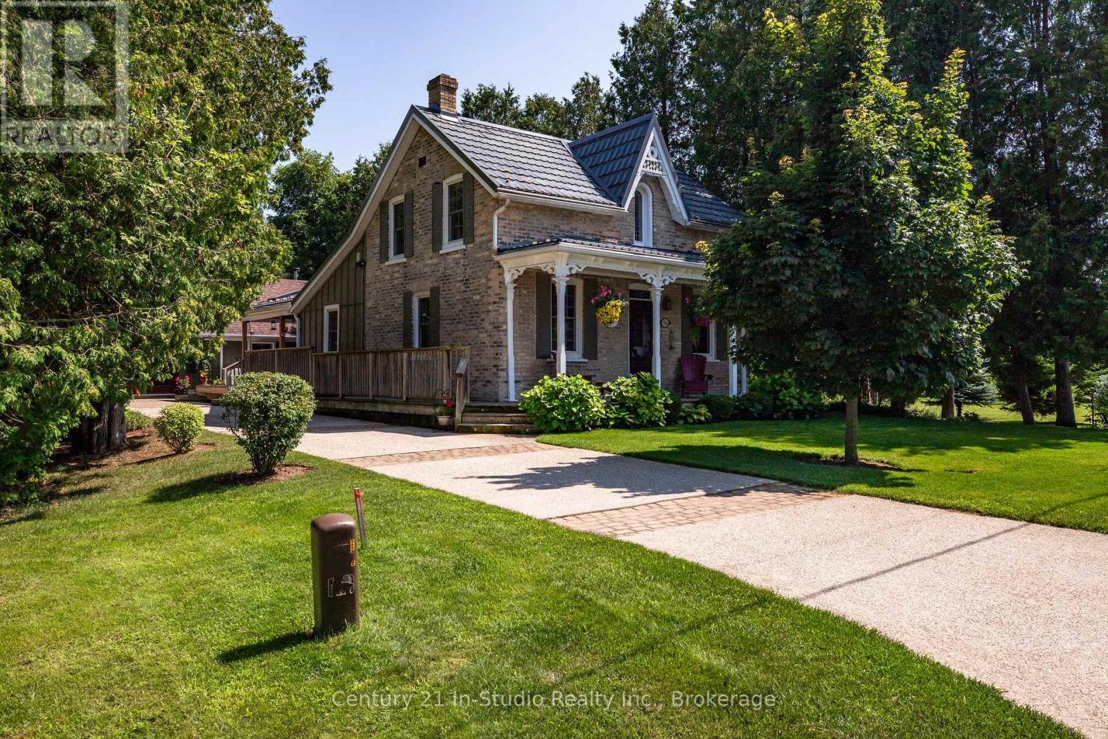 220 BELCHER LANE