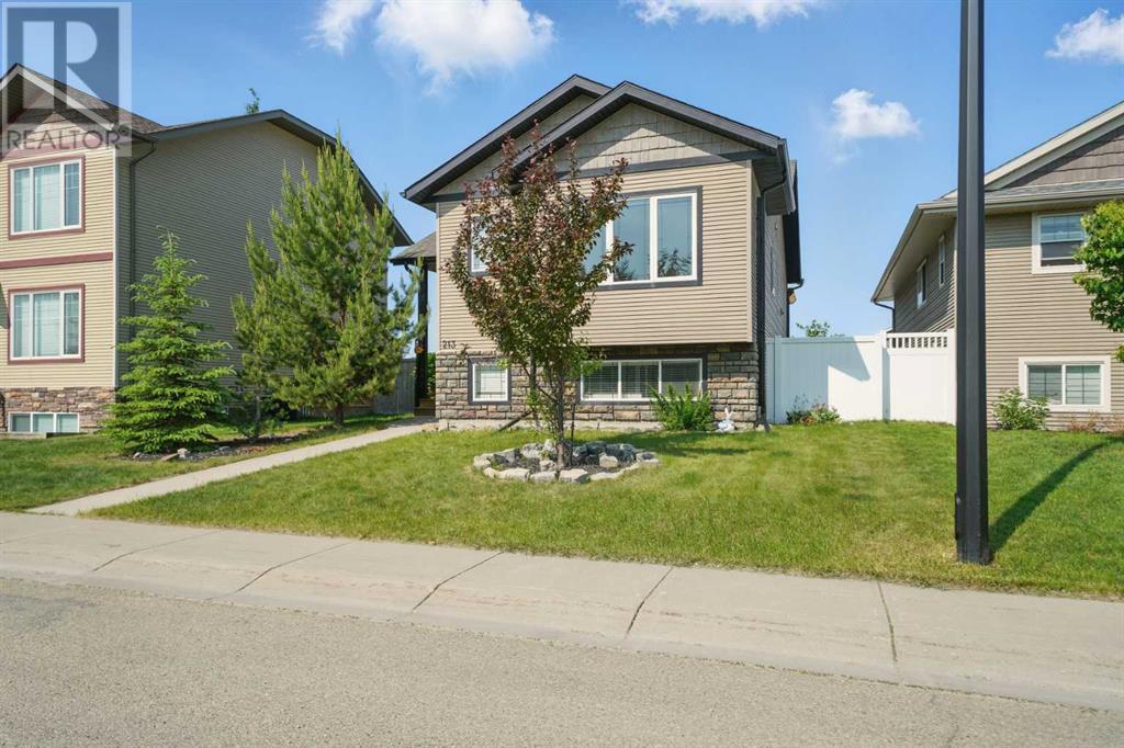 213 Jaspar Crescent