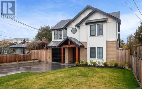 2540 Trent St Saanich BC V8R4Z3