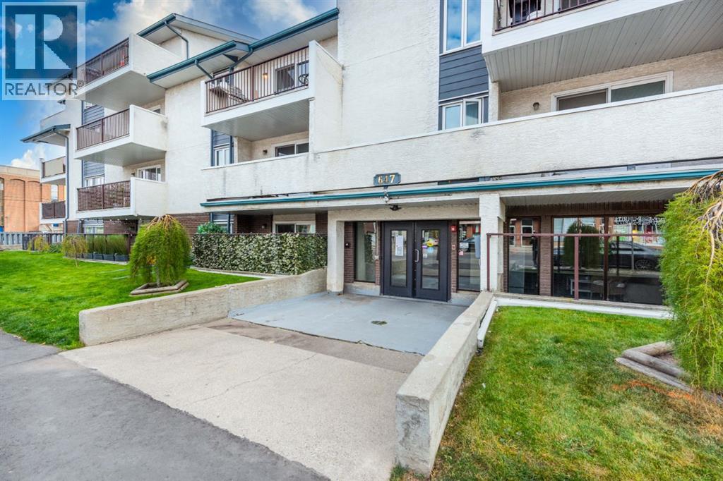 307, 647 1 Avenue NE