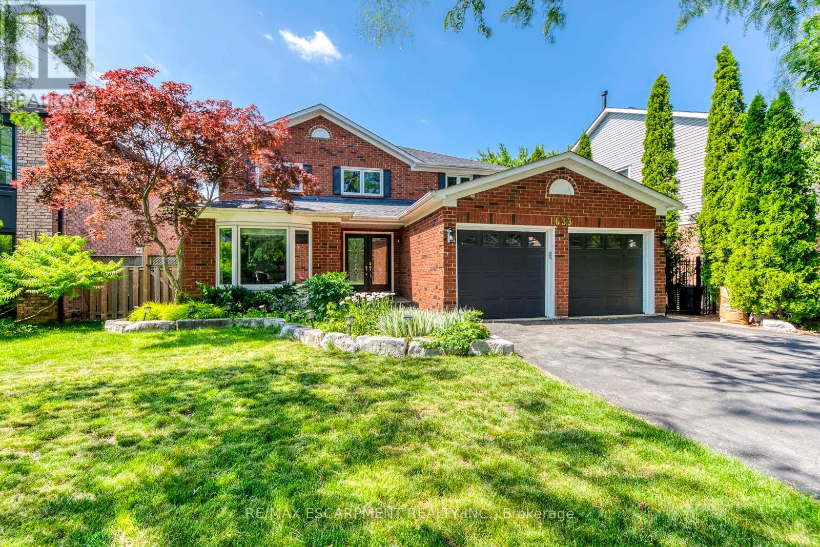 1633 GREENBRIAR DRIVE