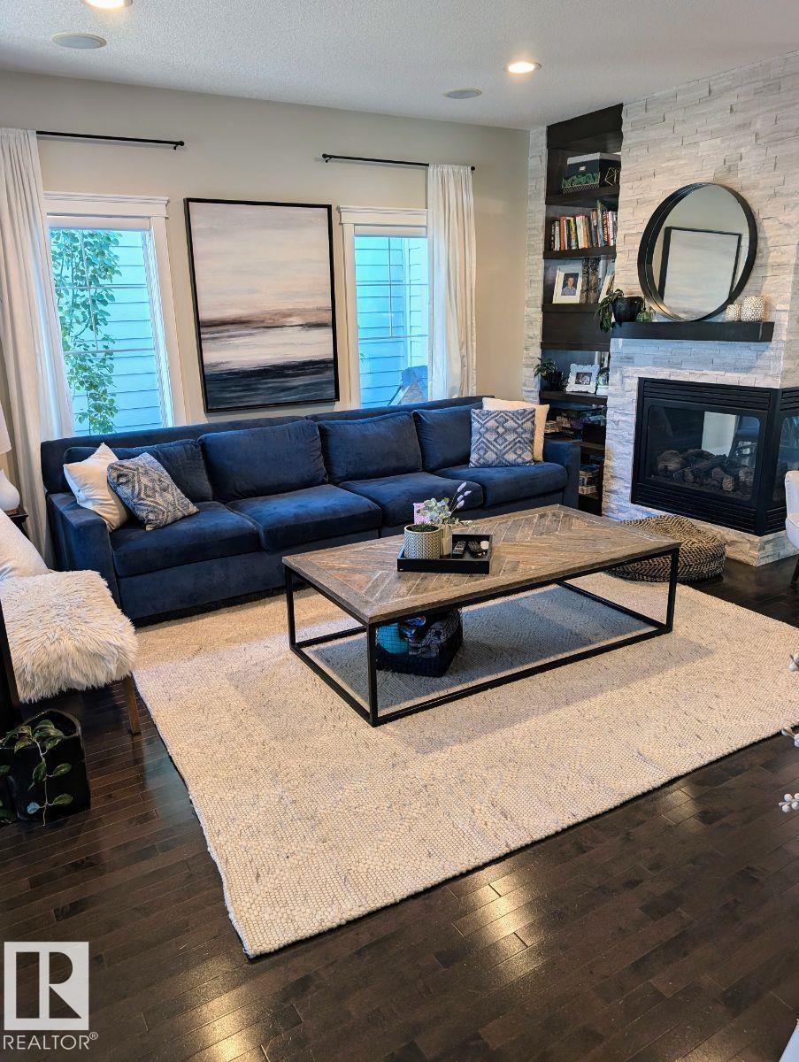 2327 FREZENBERG AV NW