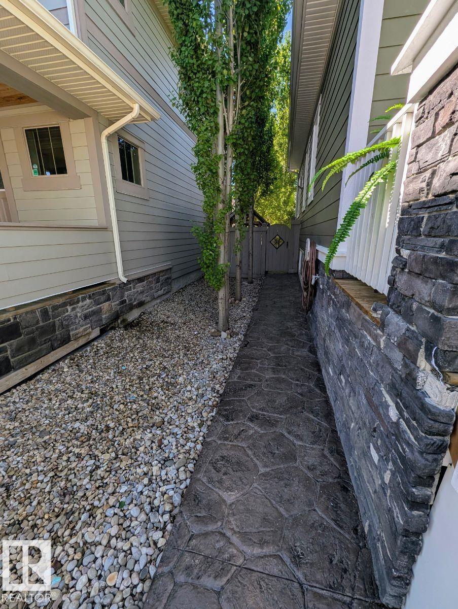 2327 FREZENBERG AV NW