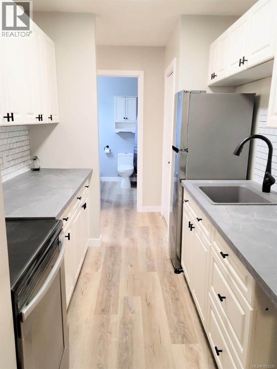 4 3271 Cowichan Lake Rd