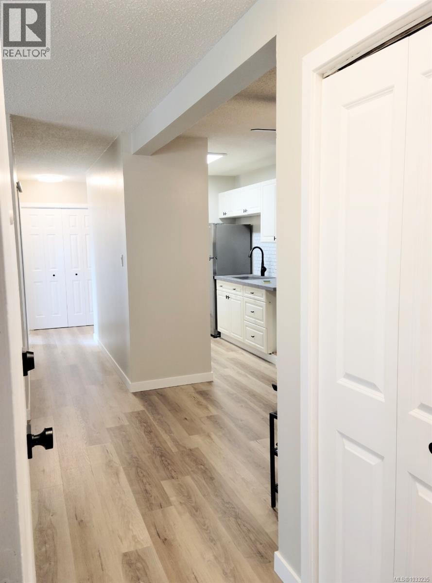 4 3271 Cowichan Lake Rd