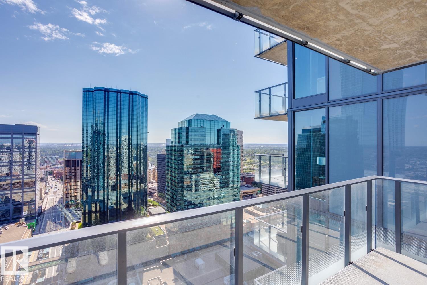 #3303 10180 103 ST NW