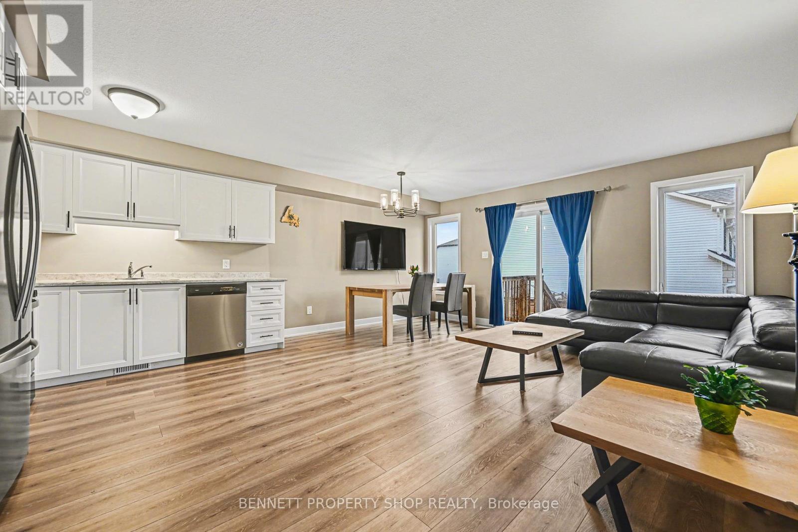 33 STAPLES BOULEVARD