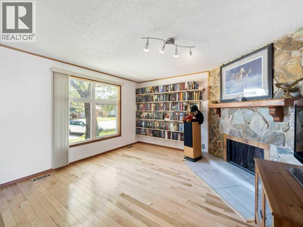 143 Erin Mount Place SE