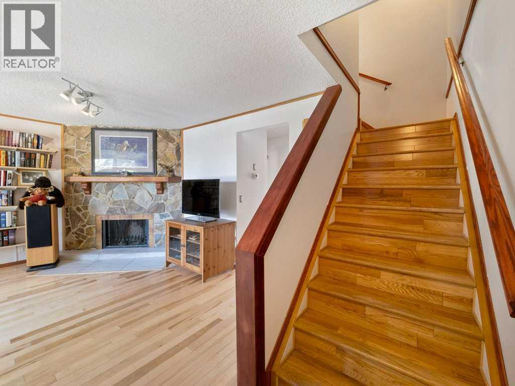 143 Erin Mount Place SE