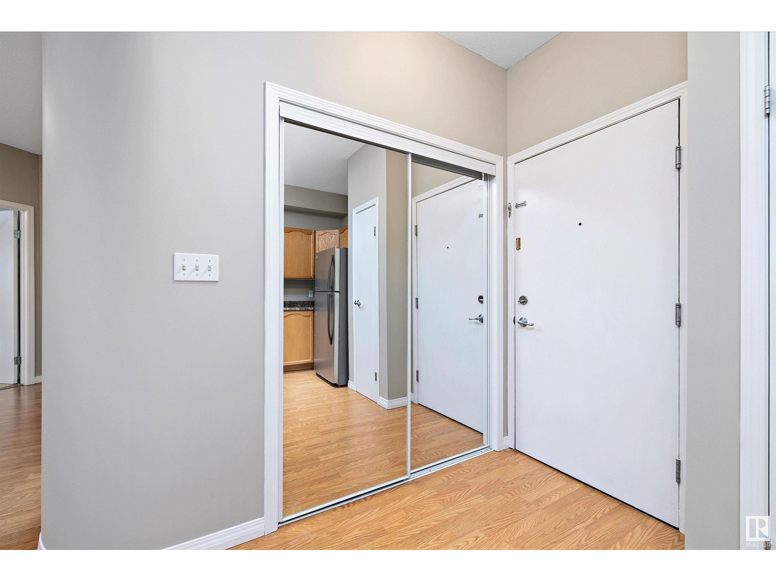 #211 4304 139 AV NW