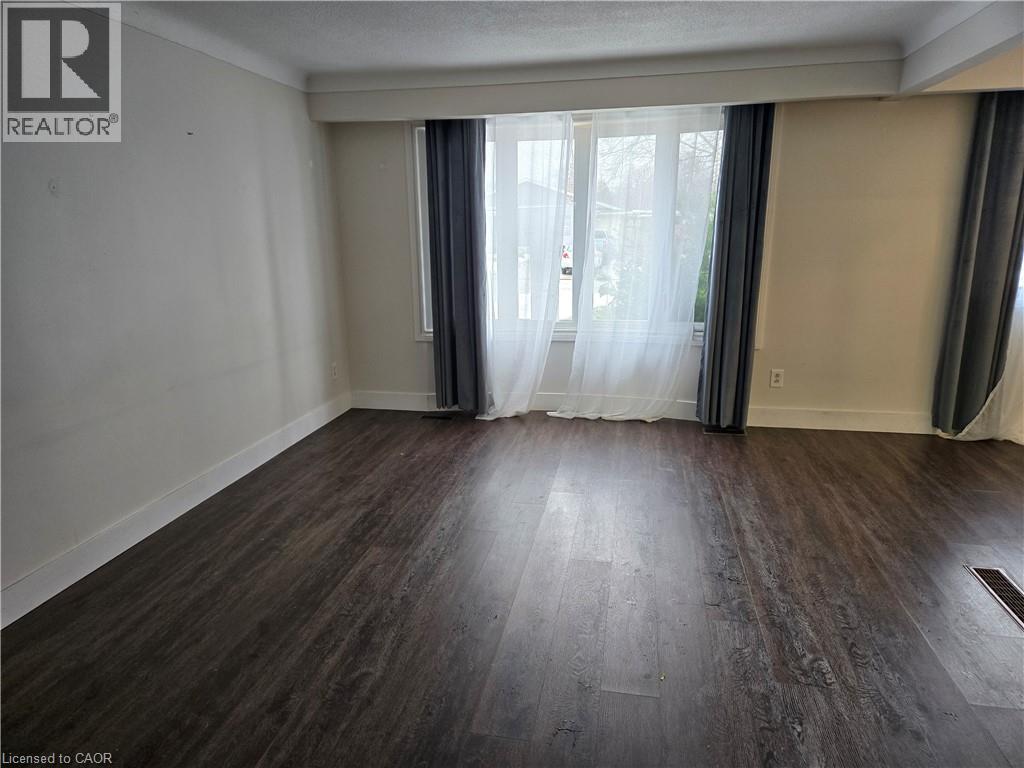 3 GOVERNOR SIMCOE Drive