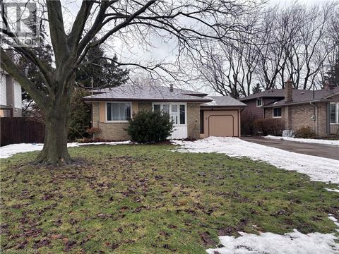 3 GOVERNOR SIMCOE Drive St. Catharines ON L2N3J1