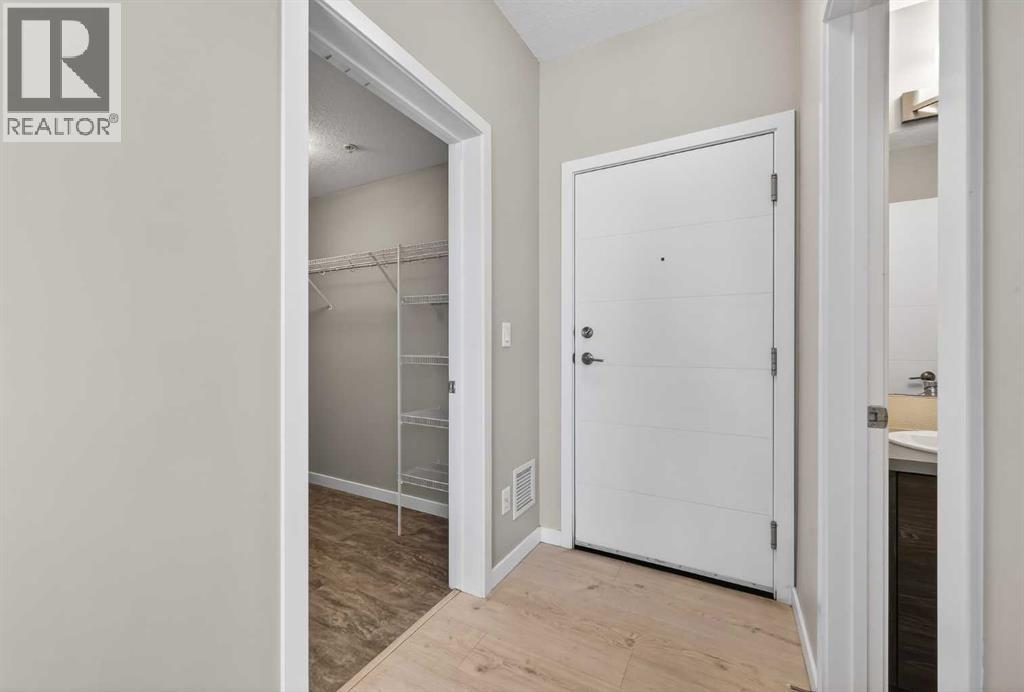 407, 122 Mahogany Centre SE