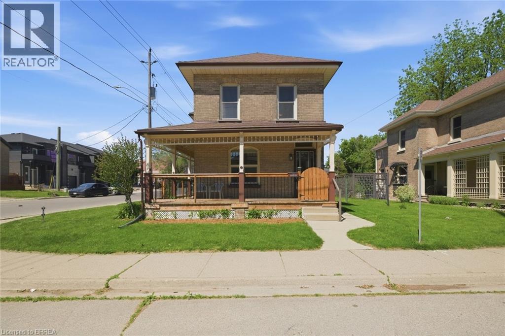 76 BROCK Street