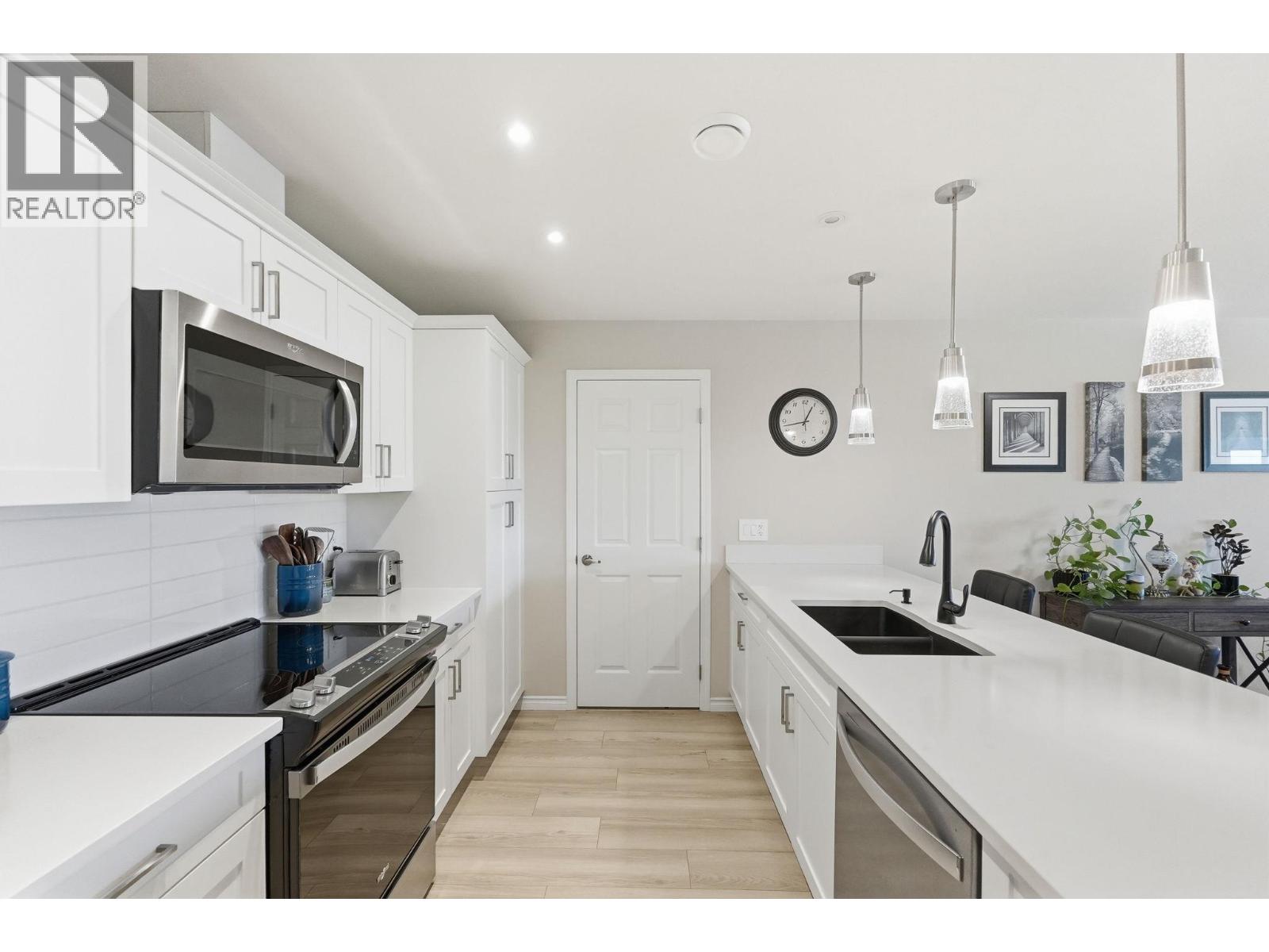 3362 SKAHA LAKE Road Unit# 502