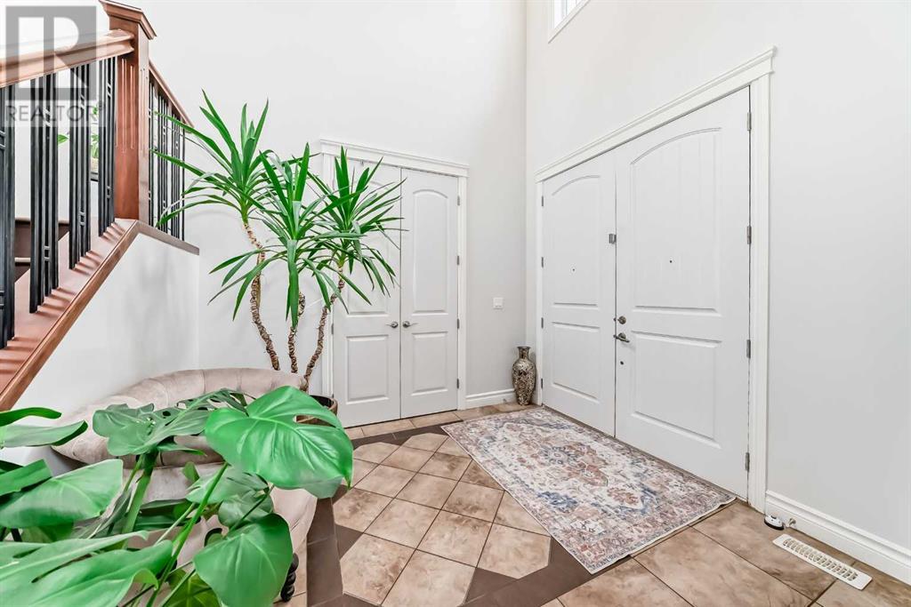 38 Kinlea Court NW