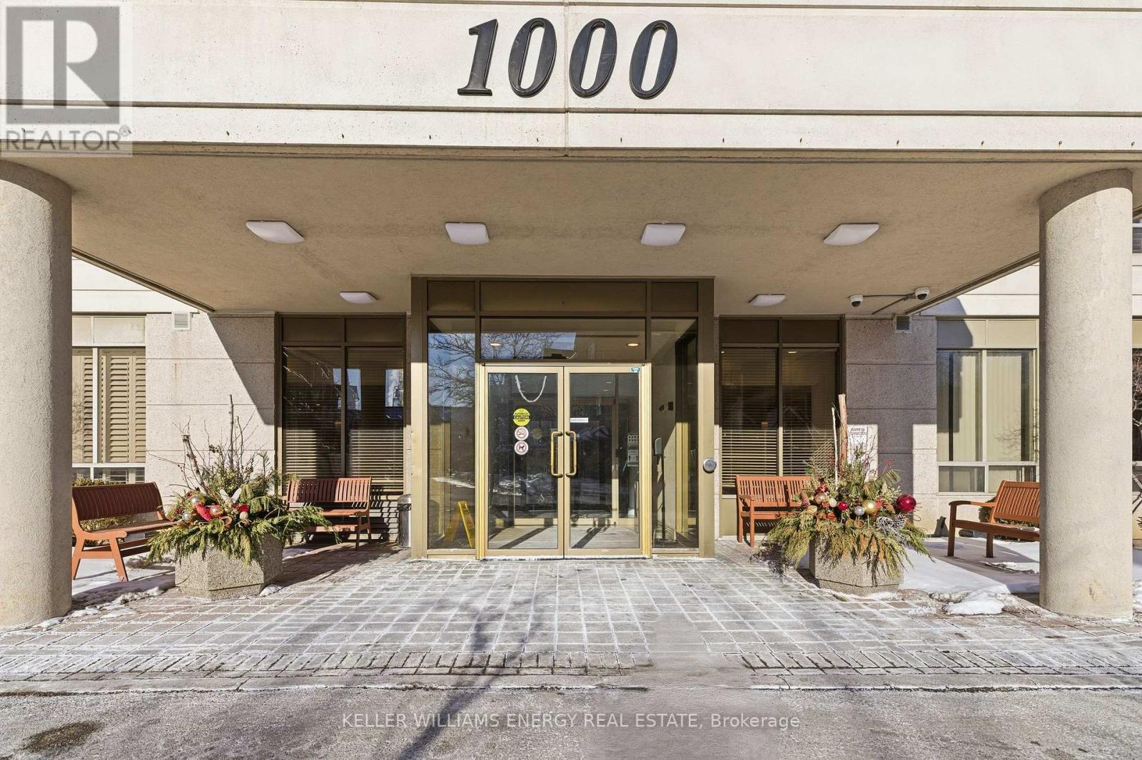 103 - 1000 THE ESPLANADE N