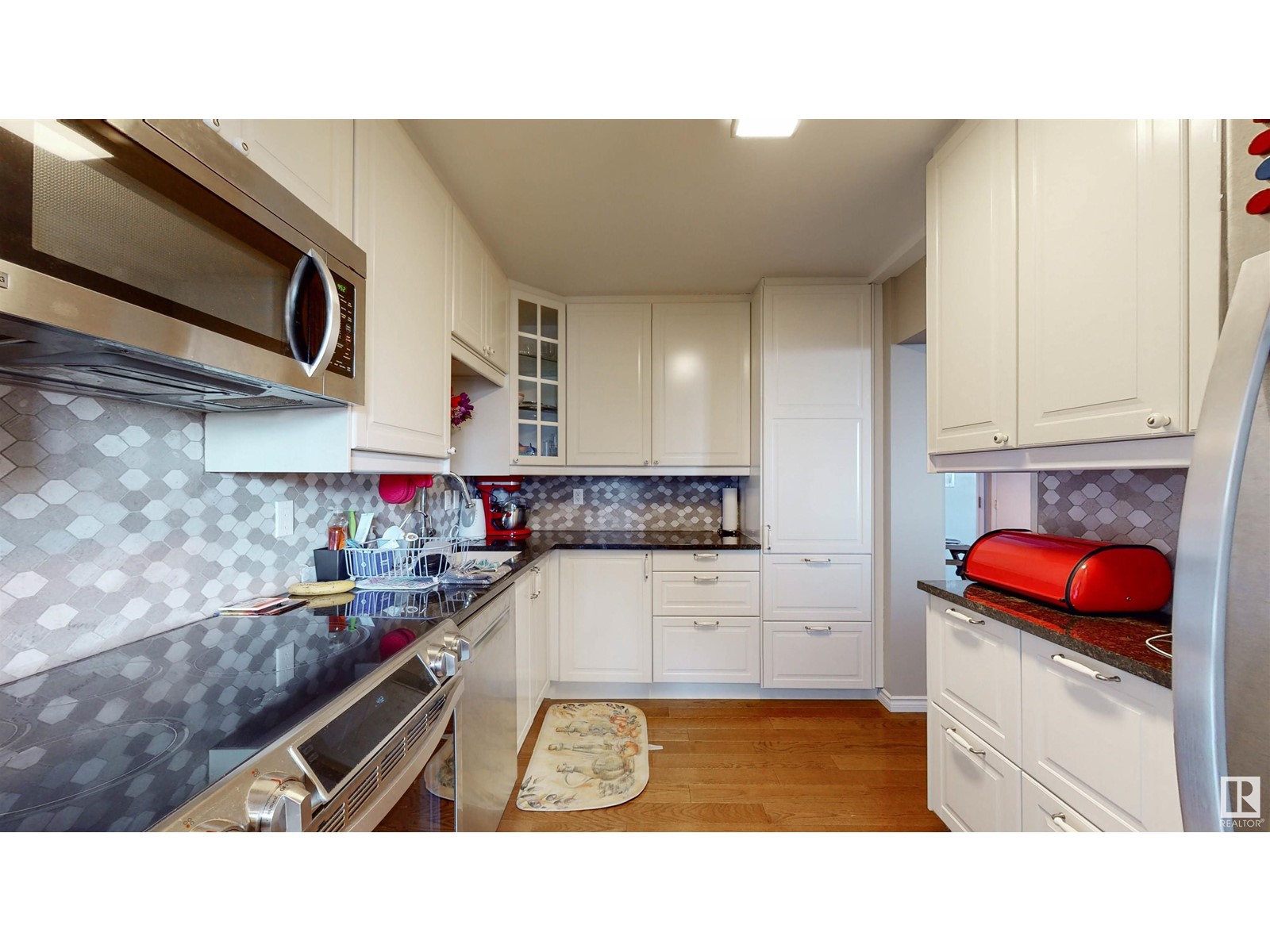#605 8340 Jasper AV NW