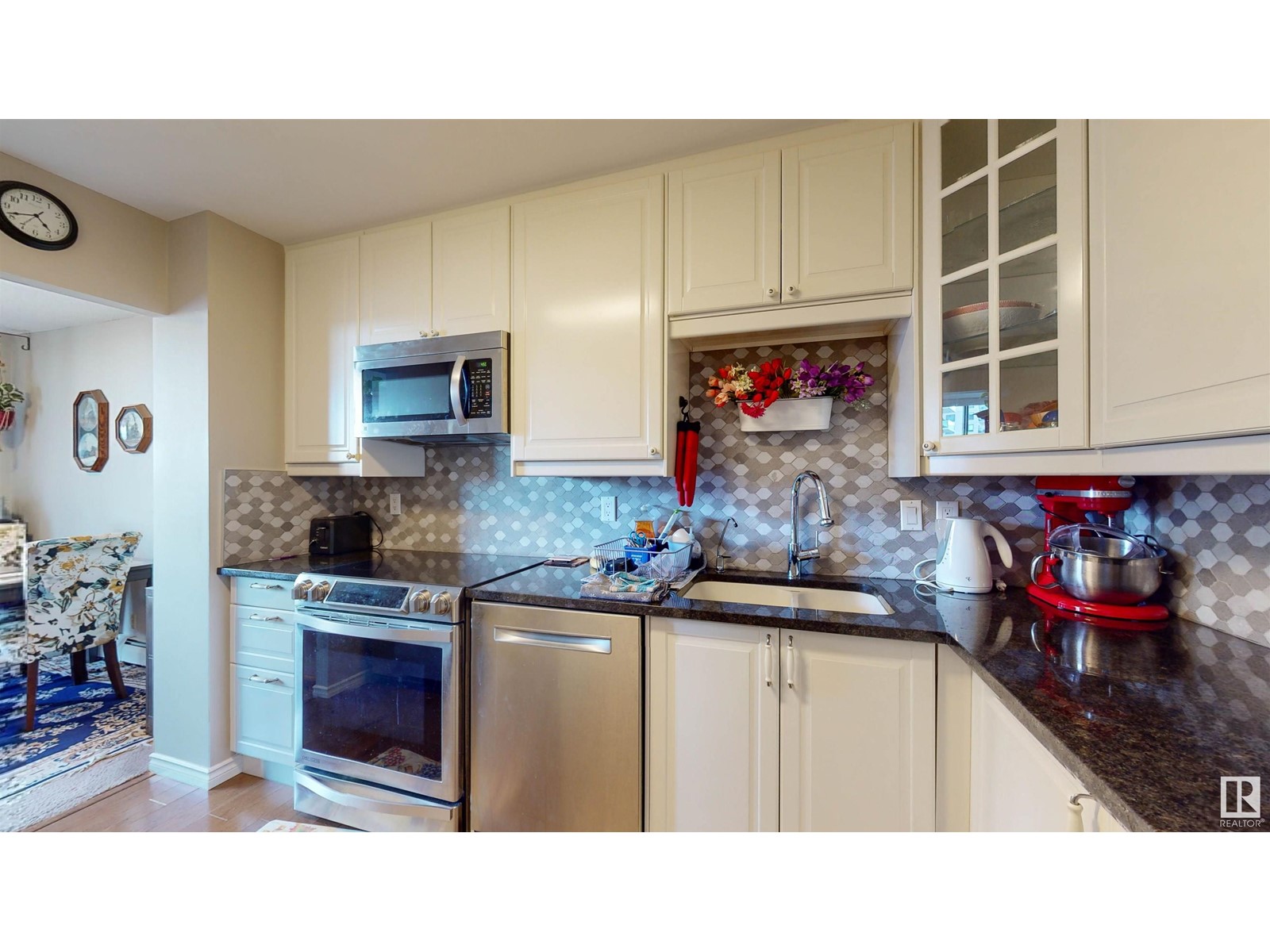 #605 8340 Jasper AV NW