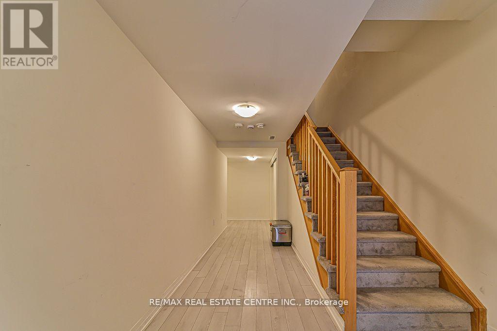 902 - 585 COLBORNE STREET E