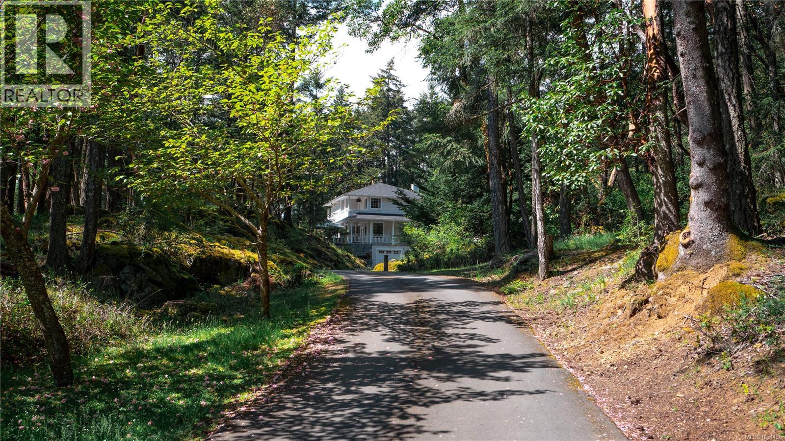 636 Stewart Mountain Rd