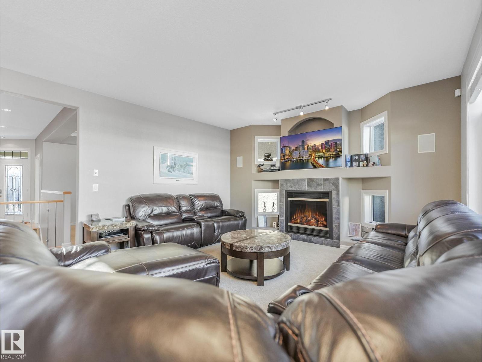 707 Hollingsworth GR NW