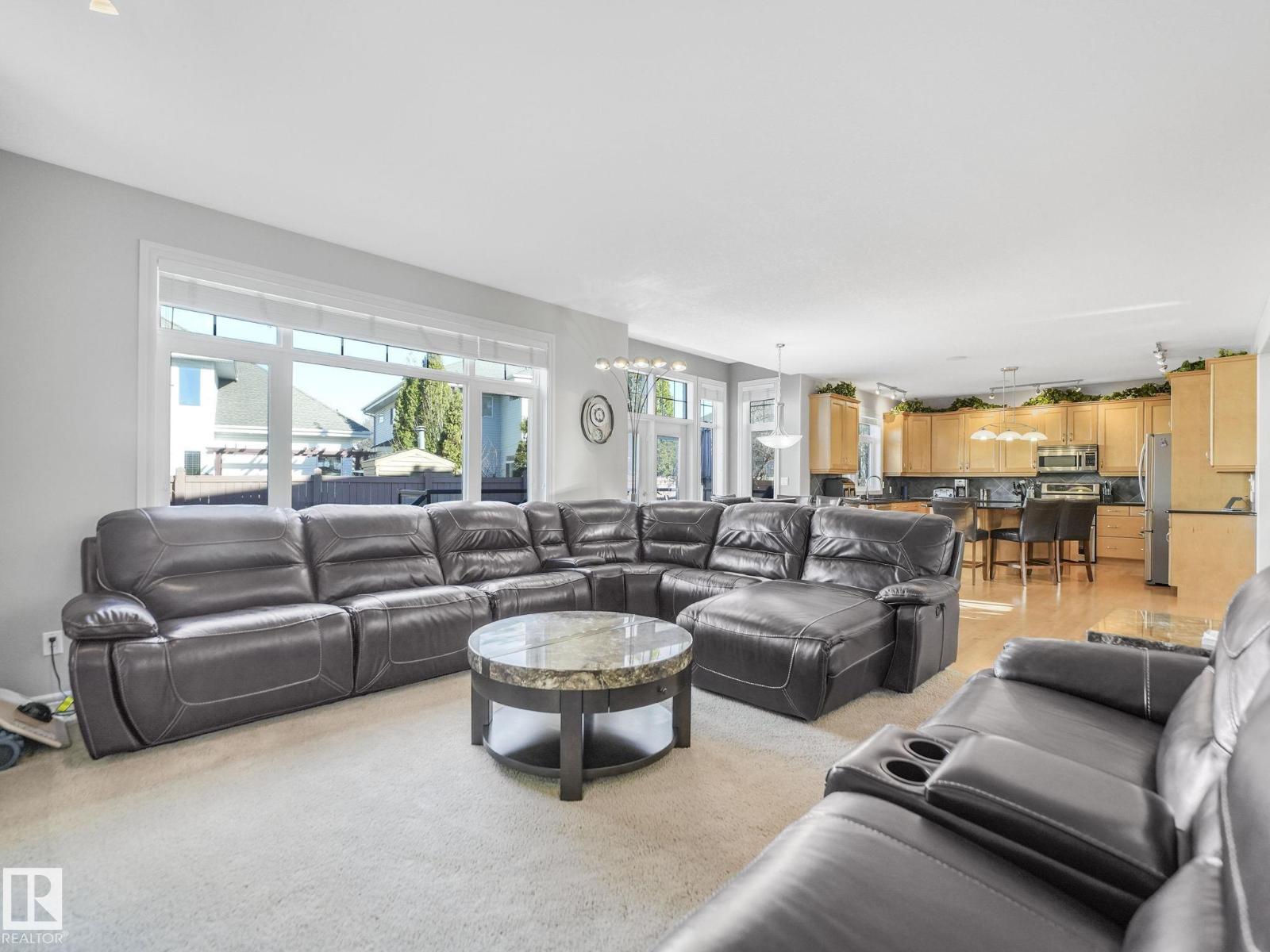 707 Hollingsworth GR NW