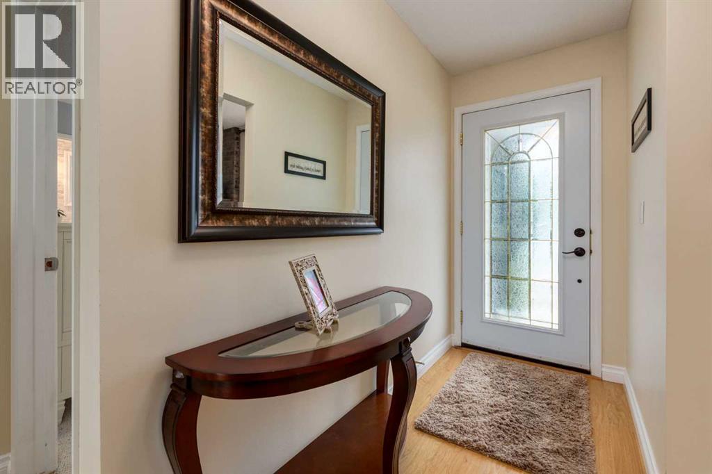120 Silverthorn Way NW