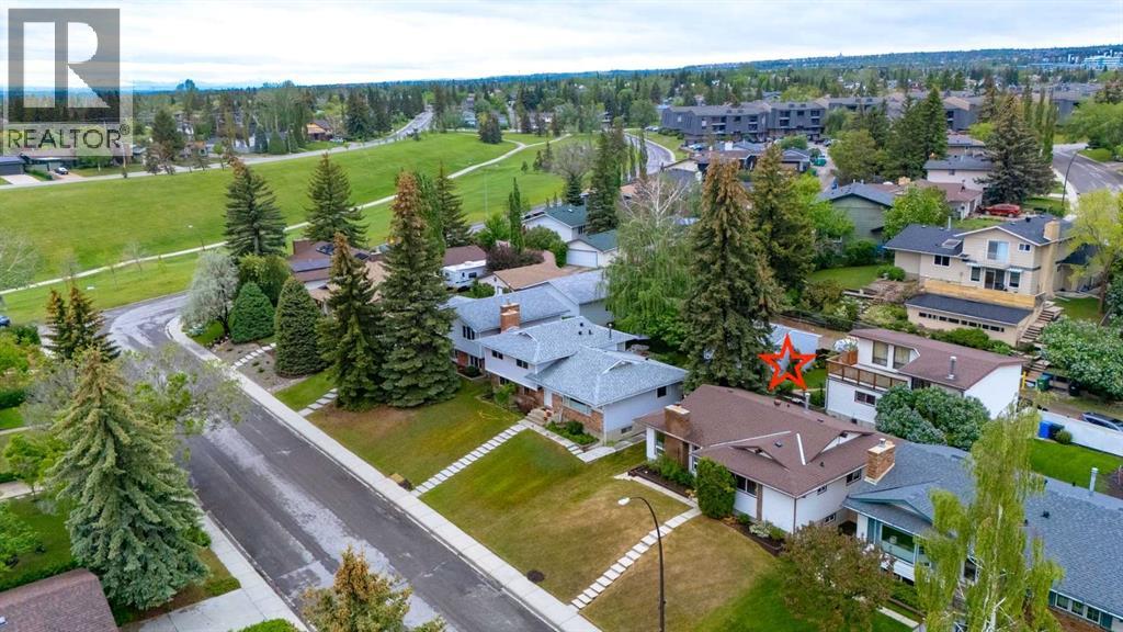 120 Silverthorn Way NW